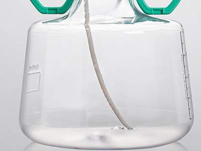 內(nèi)側(cè)管路可伸至瓶底，完成液體轉(zhuǎn)移，管路長度與孔徑還可根據(jù)需求進(jìn)行定制