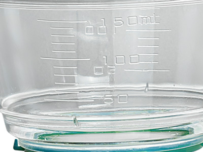 杯體透明，刻度清晰，便于觀察容量